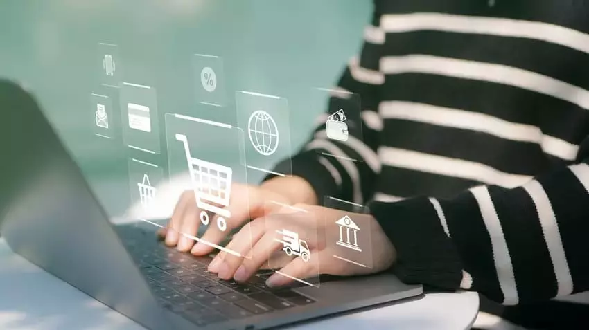 Dicas para não cair em golpes durante compras online | UVA