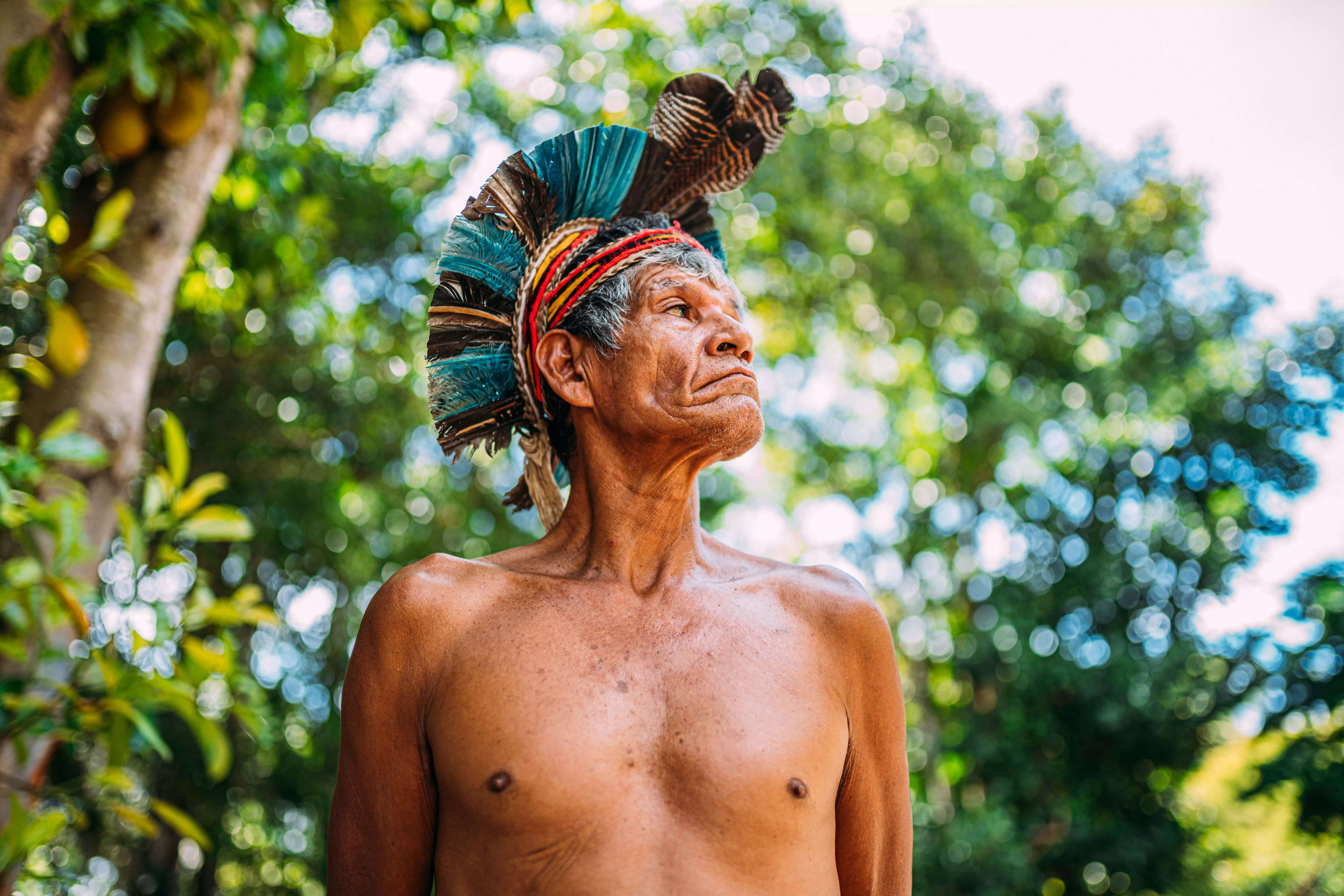 Indigenismo e povos indígenas: Cruzando 'histórias' para superar a integração, a nacionalização e a proteção tutelar